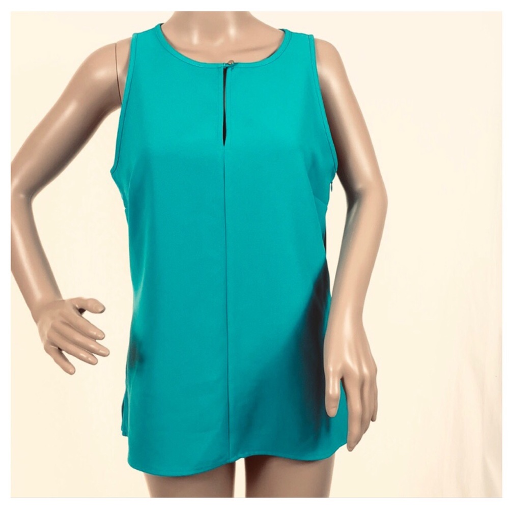 Liz Claiborne Women’s Tops Size M